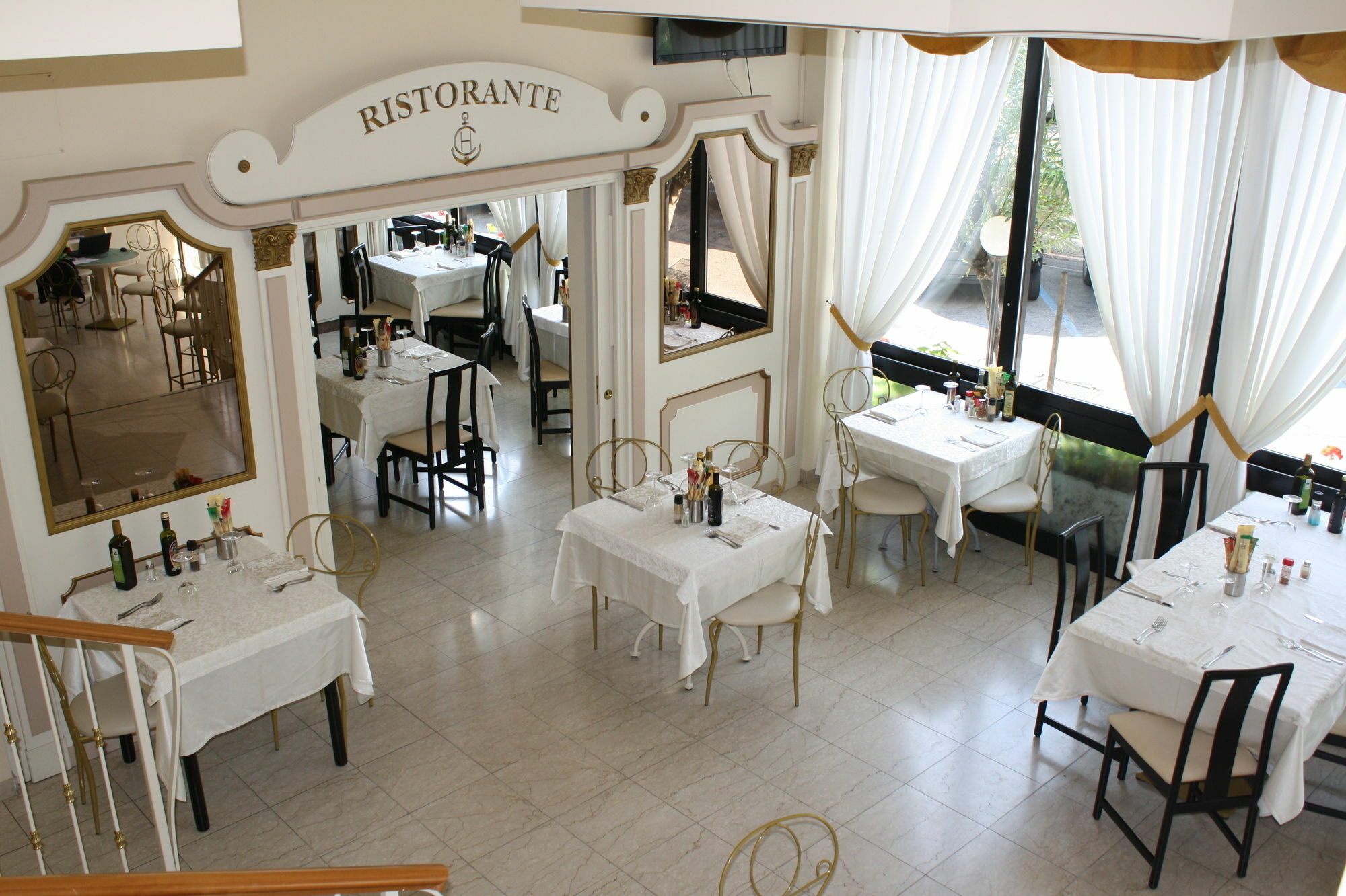 Hotel Ristorante Commercio Сало Экстерьер фото